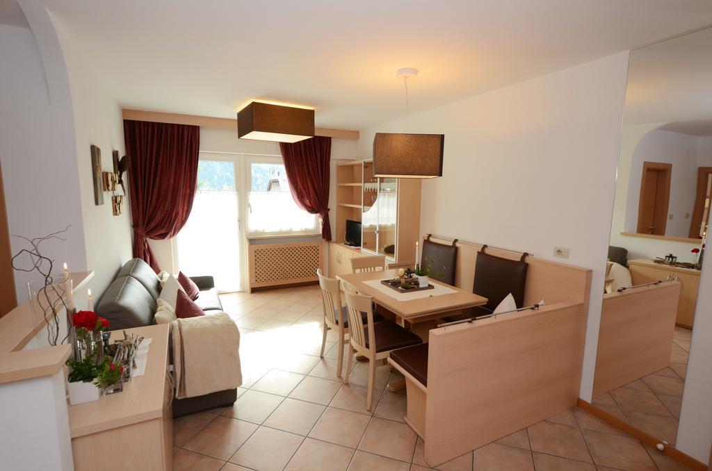 Mason La Zondra Apart otel Vigo di Fassa Oda fotoğraf